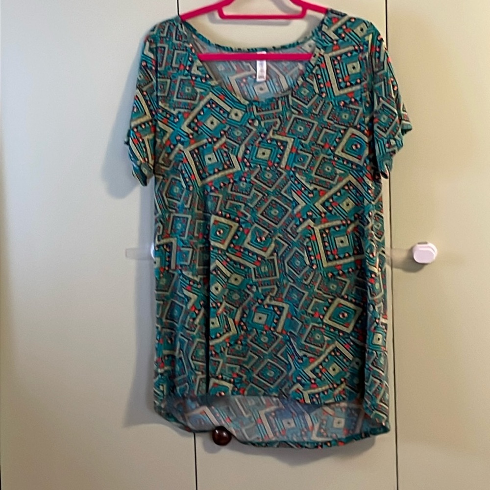 LulaRoe Classic T